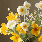 Künstlicher Blumenstrauß mit naturgetreuem Design
